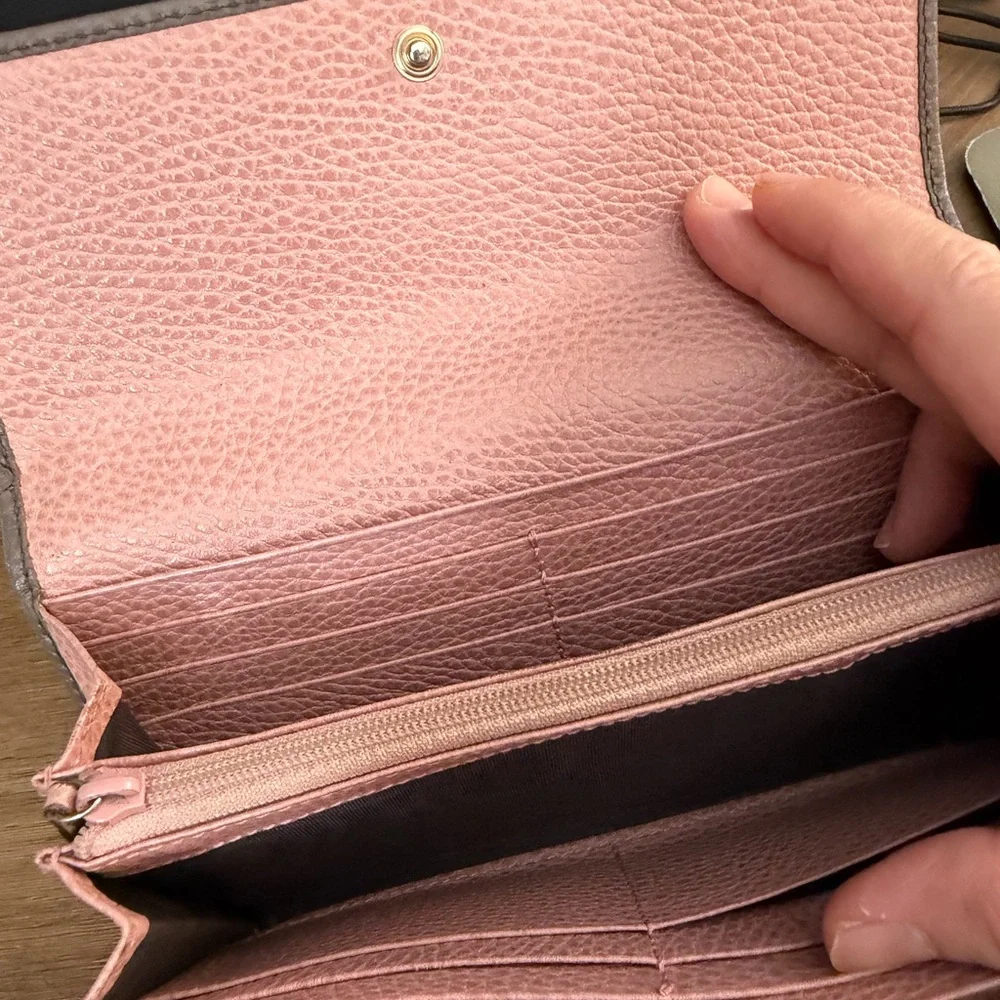 Leather Chain Strap Crossbody Bag in Black - Picture 5 of 9